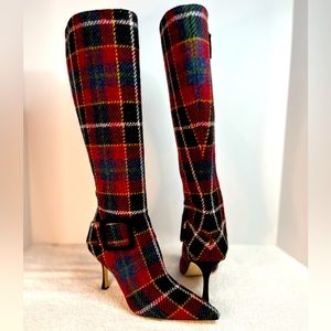 New!! Never Worn!!! MANOLO BLAHNIK Wool Bayhi 90 Boot